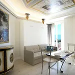 Lägenhetshotell Opera Arte 4*