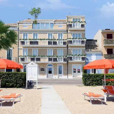 Lejlighedshotel Opera Arte 4*