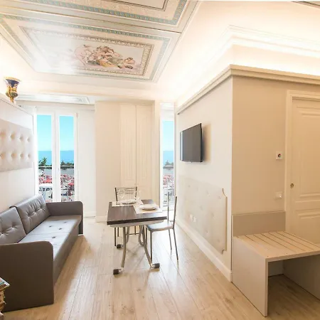 Aparthotel Opera Arte 4*